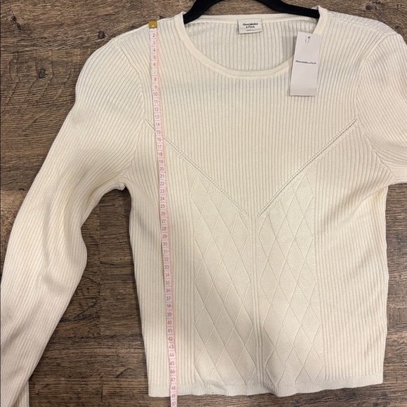 Abercrombie & Fitch Cream Long Sleeve Top - Picture 10 of 10